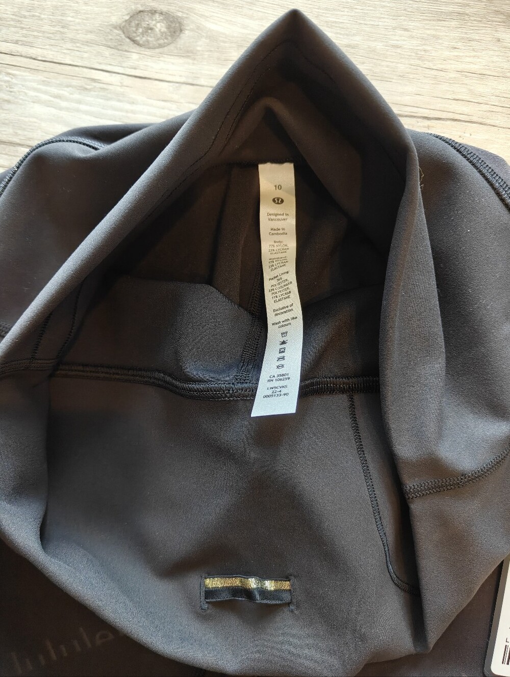 Lululemon Wunder Train High-Rise Tight 25" *Special Edition Embossed Lululemon - Picture 5 of 9